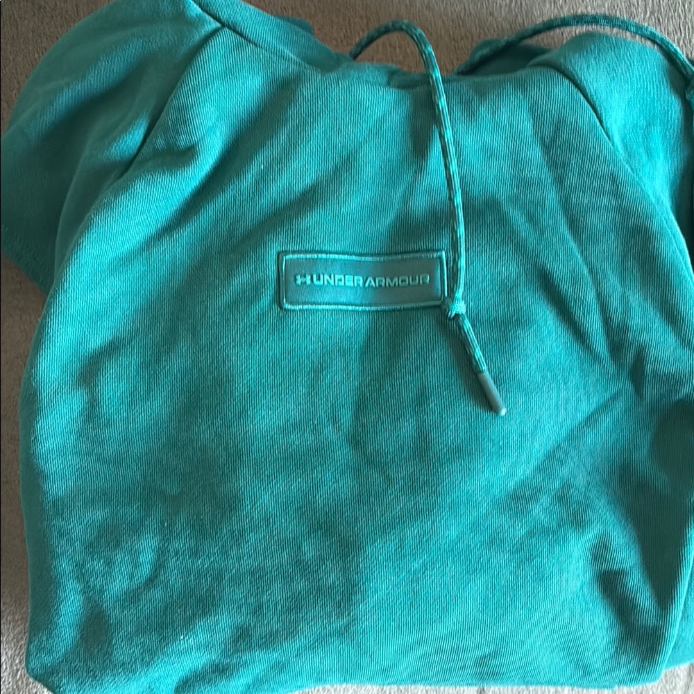 Under Armour Men’s Sleevless hoodie